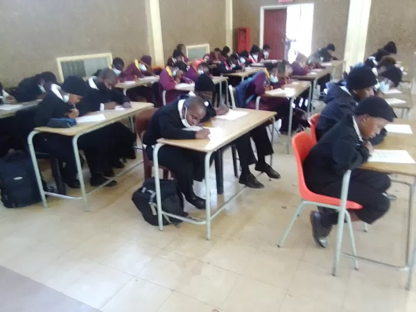 4 of the 6 Moses Kotane supported schools during 2022 NRF/SAASTA Astro Quiz round 2 prepar