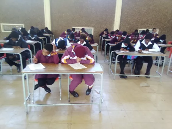 4 of the 6 Moses Kotane supported schools during 2022 NRF/SAASTA Astro Quiz round 2 prepar
